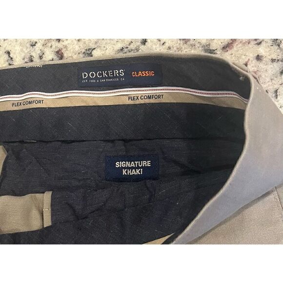 Dockers Men's Classic Fit Signature Lux Cotton Stretch Pants-Pleated - Picture 6 of 6